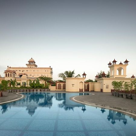Uday Palace Navsari, A Member Of Radisson Individuals 외부 사진