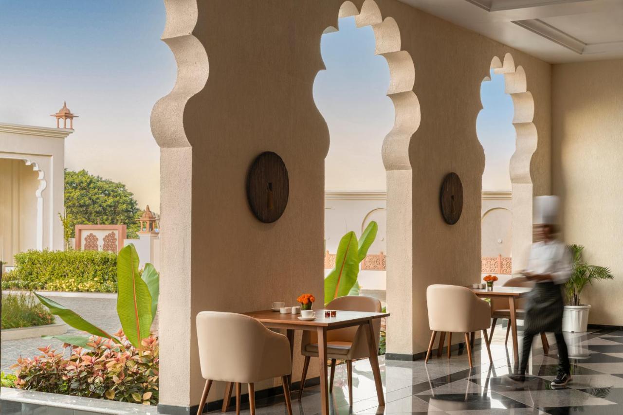 Uday Palace Navsari, A Member Of Radisson Individuals 외부 사진