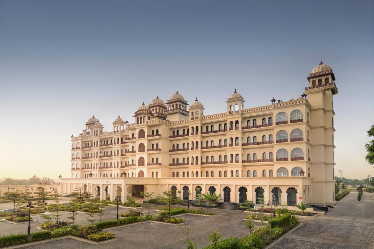 Uday Palace Navsari, A Member Of Radisson Individuals 외부 사진