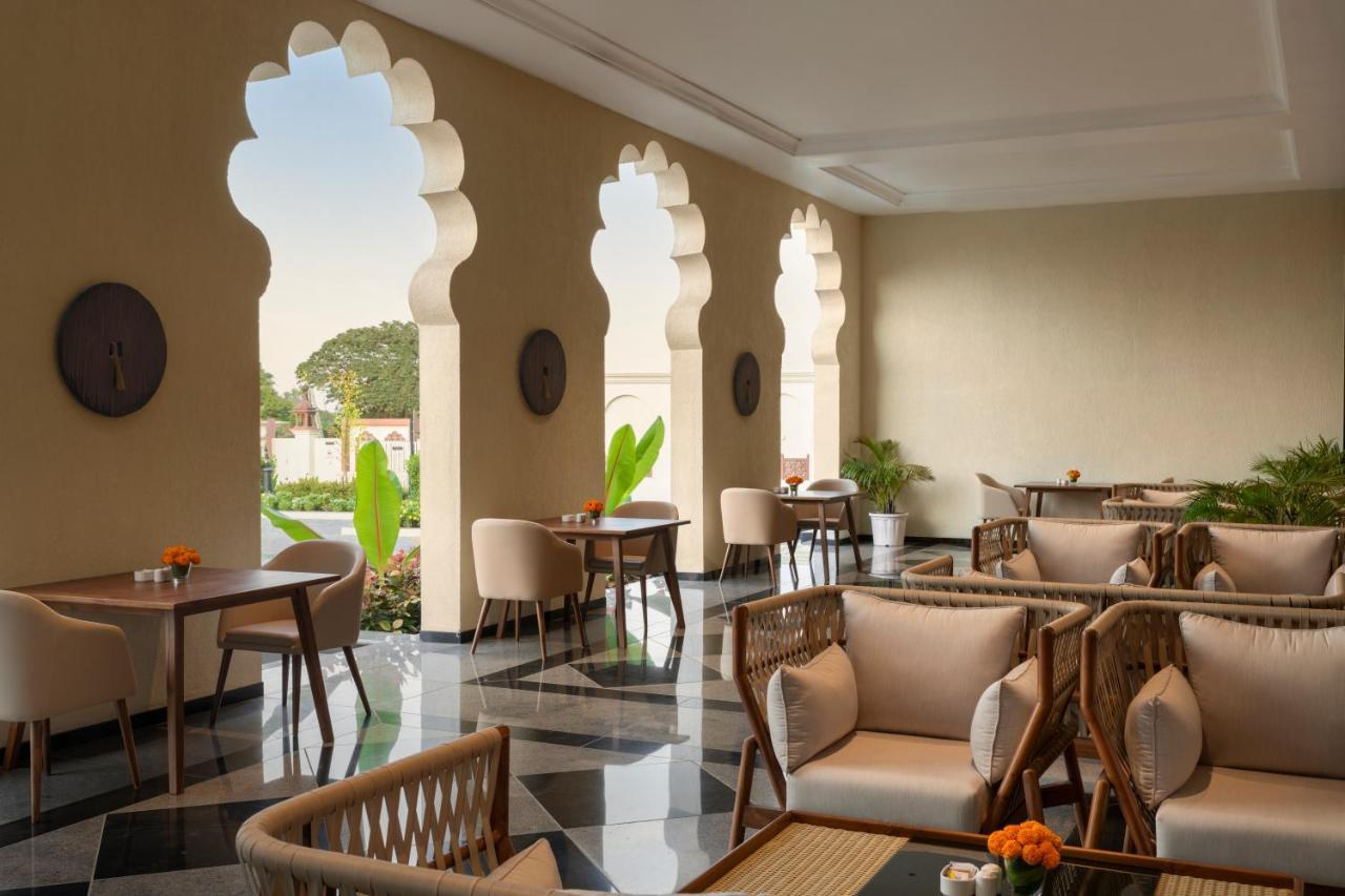 Uday Palace Navsari, A Member Of Radisson Individuals 외부 사진