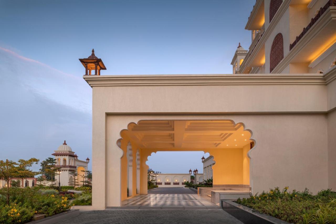 Uday Palace Navsari, A Member Of Radisson Individuals 외부 사진